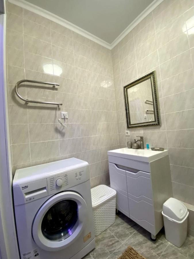 Medinahotelkz, # 63, Вид На Горы, 15 Мин Пешком До Арбата, Halal Almaty Esterno foto